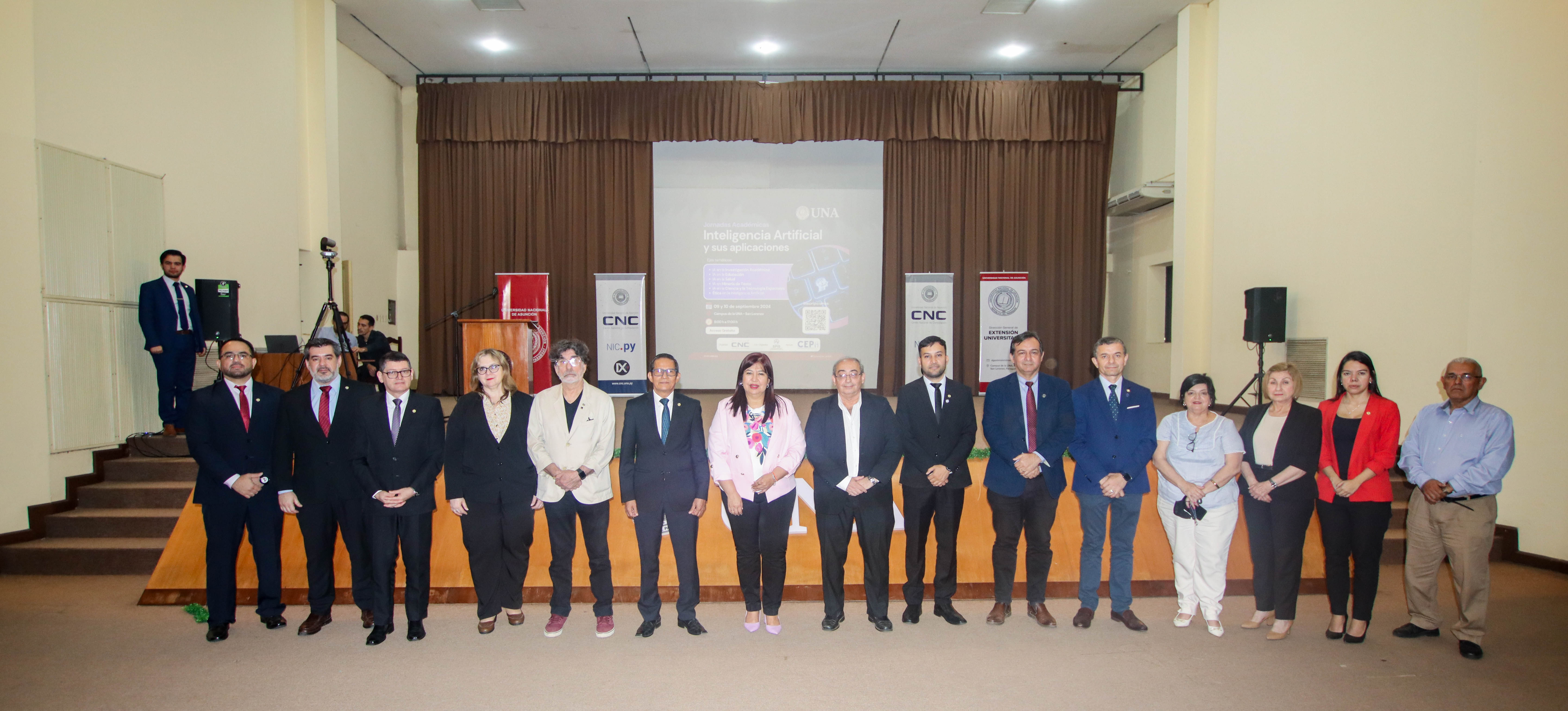 Autoridades presentes en las Jornadas Académicas de Inteligencia Artificial y sus aplicaciones. Foto: Gentileza. DRI, UNA.